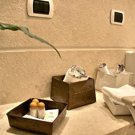 Nostromondo Ciancaleoni Palace Отель Рим